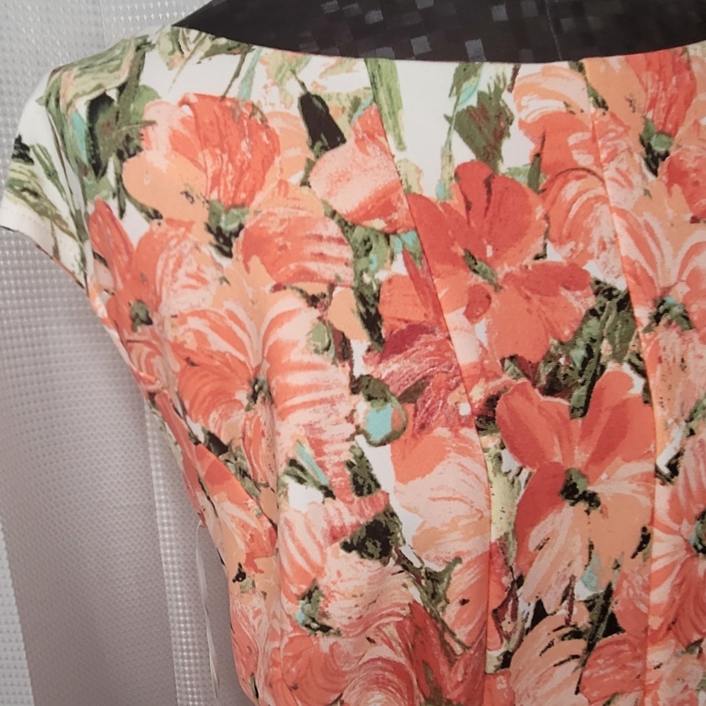 Dress - Picture 3 of 9